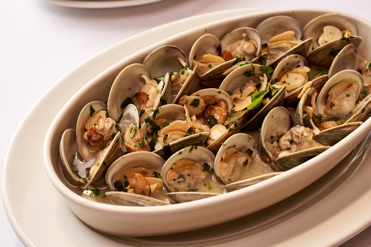 Order Zuppa Di Clams food online from Carmine store, Las Vegas on bringmethat.com