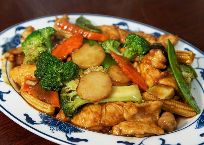 Order 137. Chicken with Mixed Vegetable food online from Boulevard Chinese Restaurant store, Elmwood Park on bringmethat.com