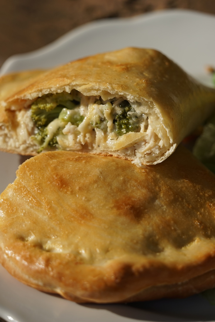 Order Chicken and Broccoli Calzone food online from Boston House of Pizza store, Roslindale on bringmethat.com