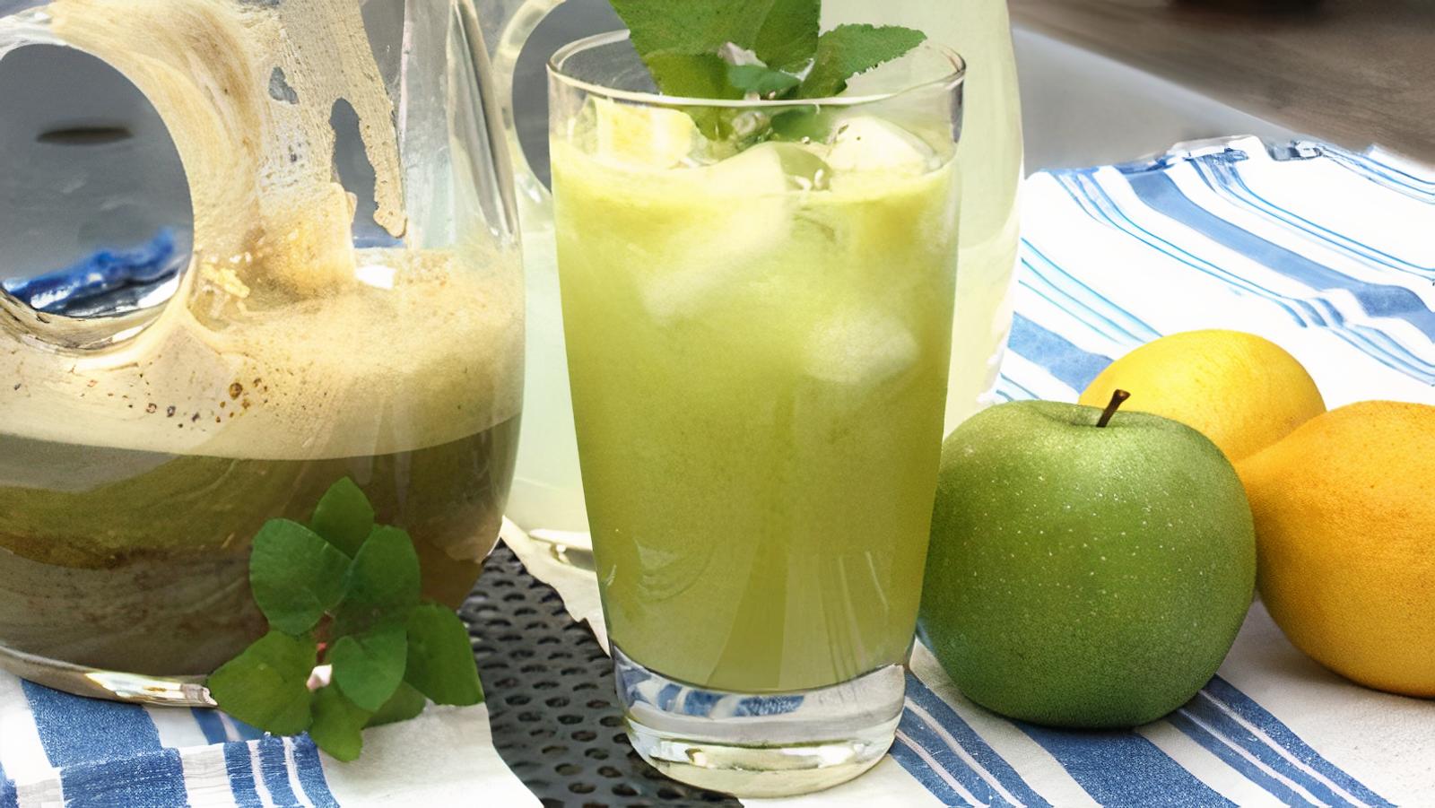 Order Green Apple Lemonade food online from Old Town Crab store, Lawrenceville on bringmethat.com