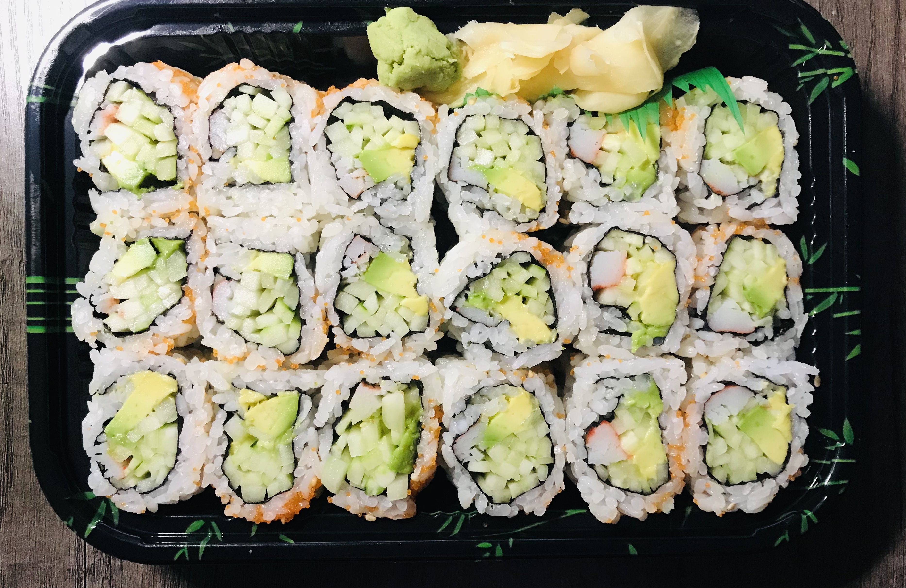 Order 52. California Dinner food online from Thai Lemongrass & Sakura Sushi store, New York on bringmethat.com