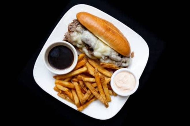 Order Prime Rib French Dip food online from Cheryl On 12th store, Portland on bringmethat.com