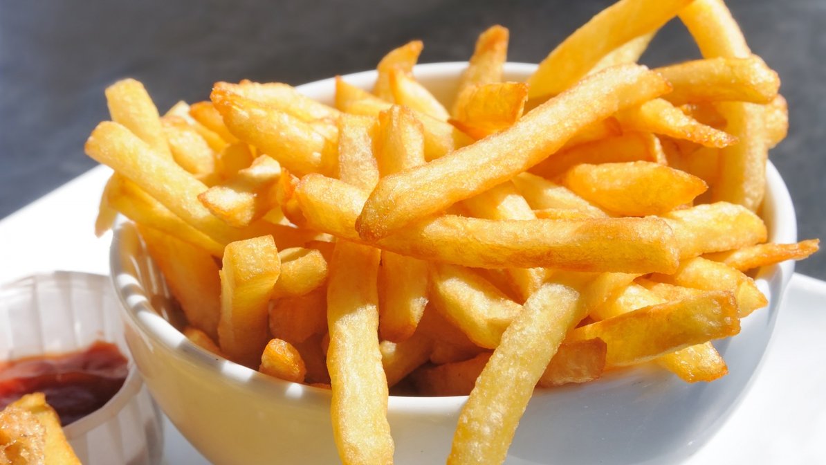 Order French Fries food online from Yoyo Burgers & Chicken store, Anaheim on bringmethat.com