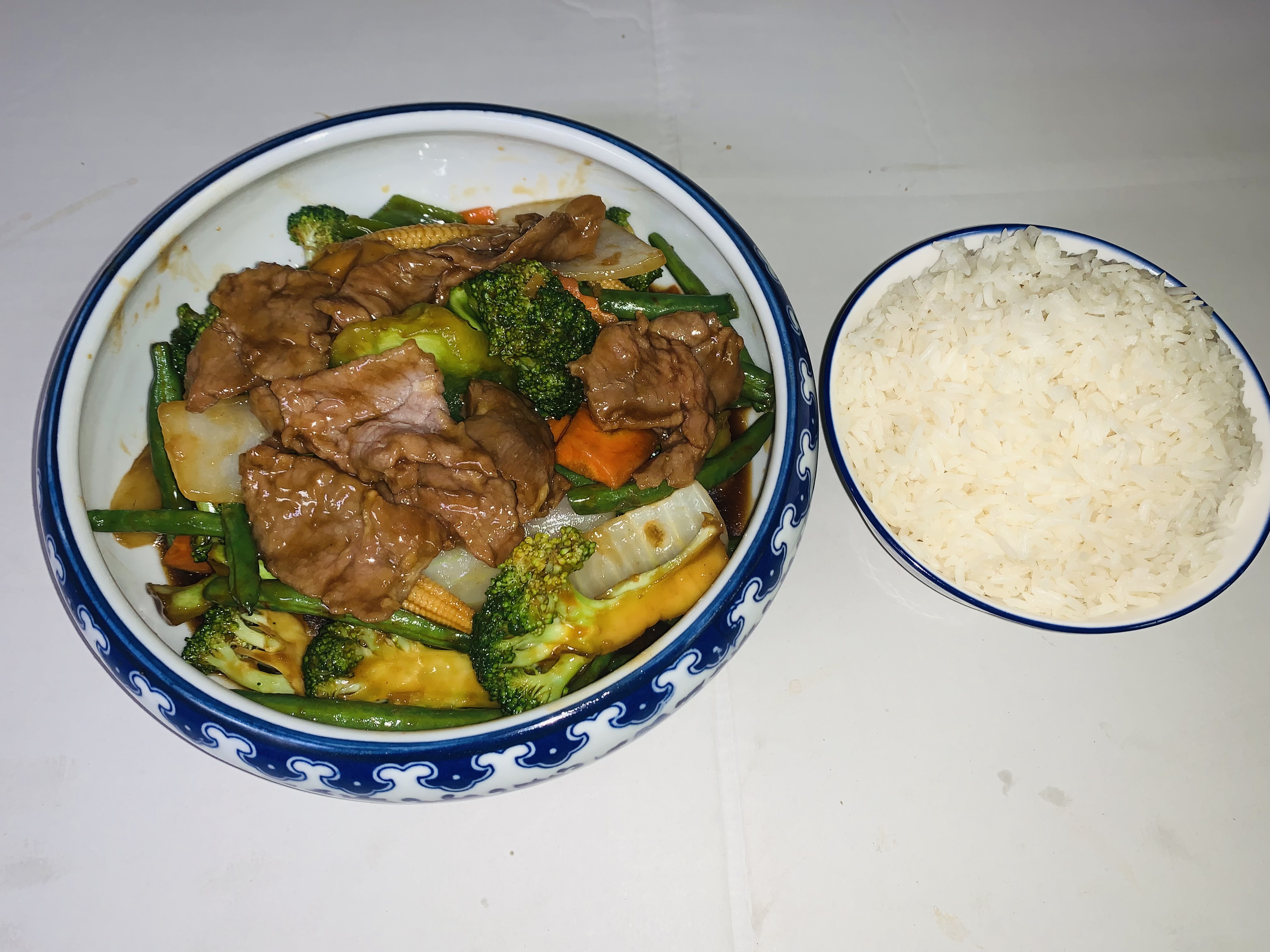 Order C6. Beef with Mixed Vegetables Combo 杂菜牛晚餐 food online from Hai Sun Chinese Restrnt store, Brooklyn on bringmethat.com