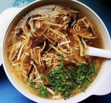 Order 10. 32 oz. Hot and Sour Soup food online from Rising Sun Chinese Food store, Foothill Ranch on bringmethat.com
