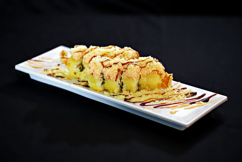 Order Golden Tiger Roll food online from Hon Sushi store, Corona on bringmethat.com