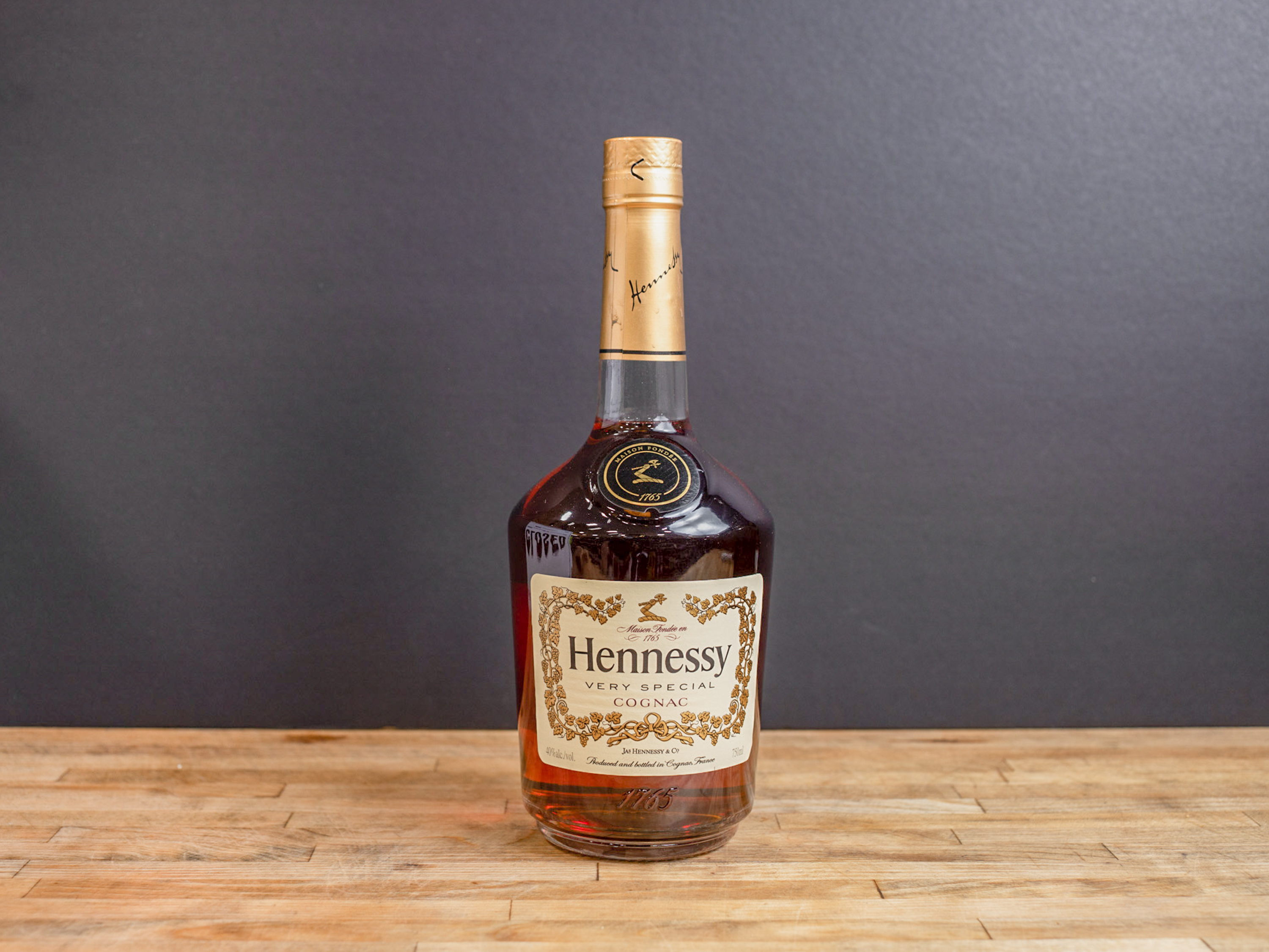 Order Hennessy Very Special food online from Jm Discount Liquor store, San Francisco on bringmethat.com