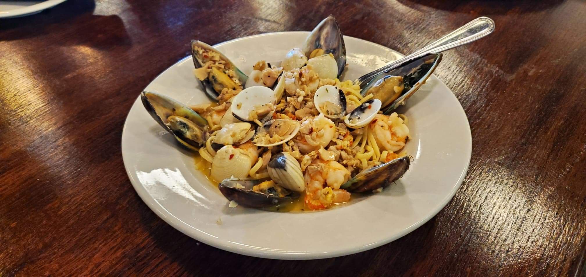 Order Linguine Pescatore food online from Italiano store, Pearland on bringmethat.com
