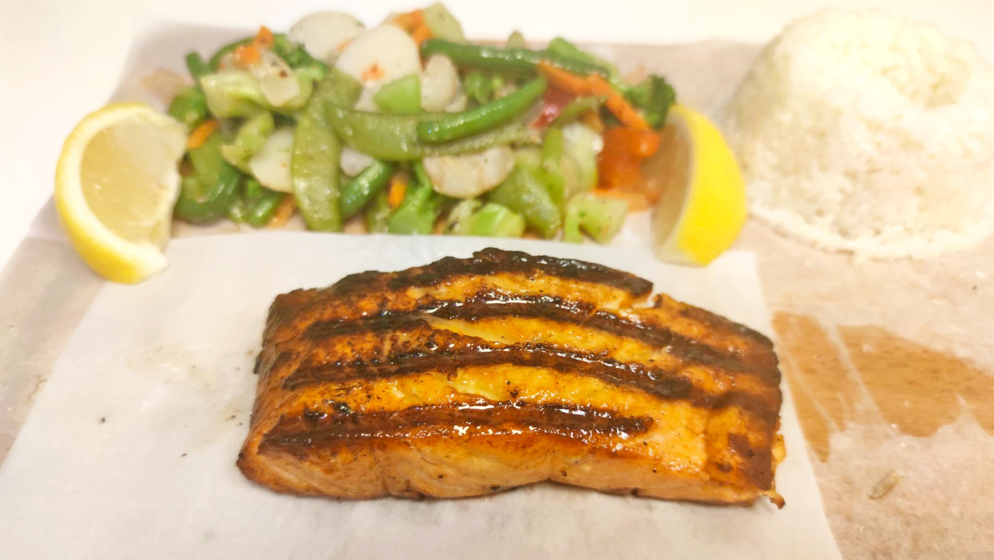 Order Grilled Salmon food online from Mr.&Mrs.Gyro store, Glassboro on bringmethat.com