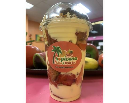 Order Fresas con Crema food online from Tropicana Juice &amp; Fruit Bar store, Calexico on bringmethat.com