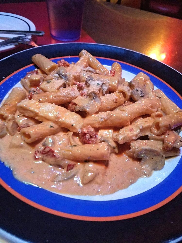 Order Chicken Rigatoni Arabiata - Entree food online from Prespas Italian Restaurant store, Arlington on bringmethat.com