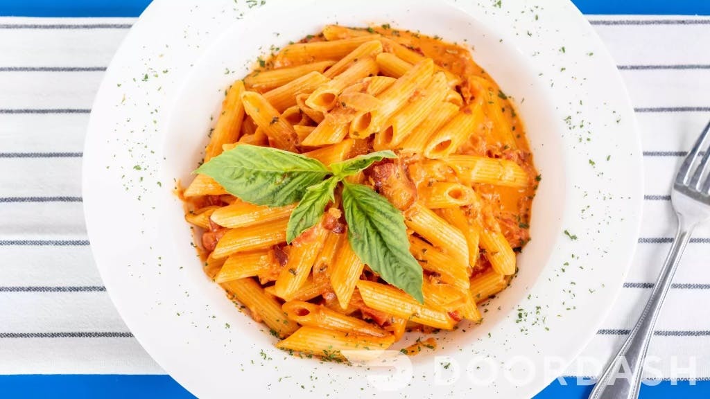 Order Penne Vodka - Entree food online from Four Brothers Pizza store, Westport on bringmethat.com
