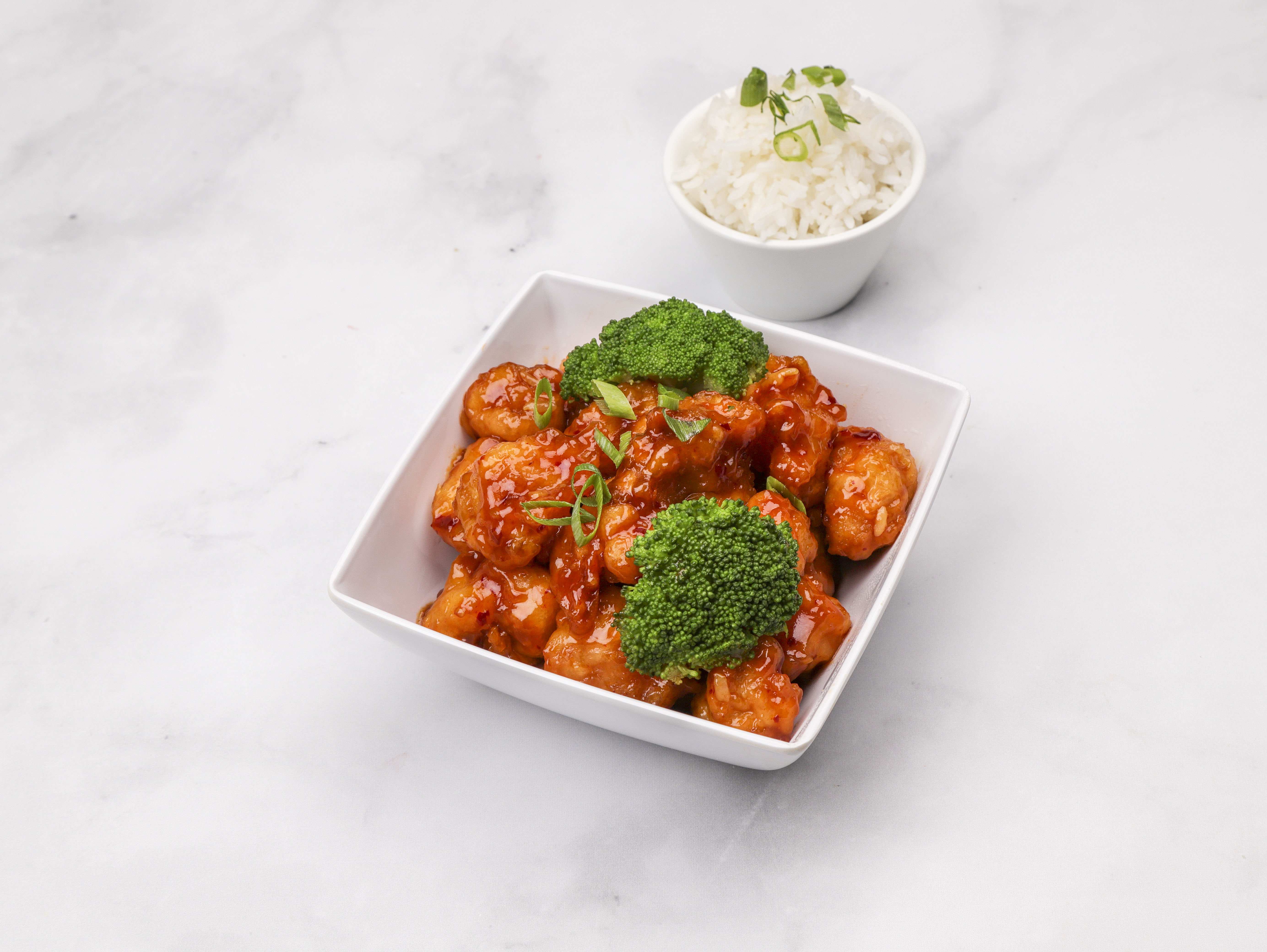 Order General Tso's Chicken food online from New Ming Garden store, Savannah on bringmethat.com