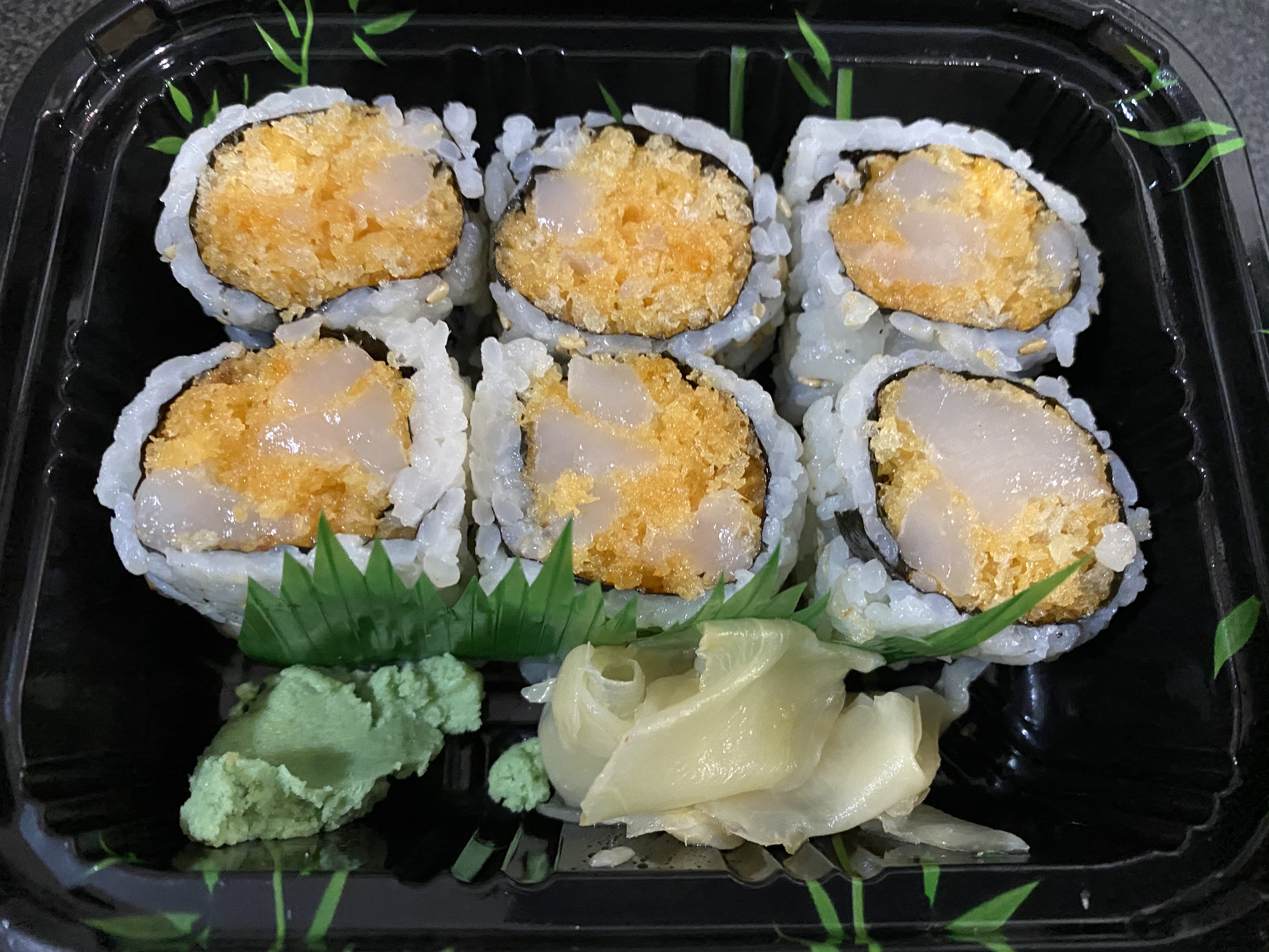 Order Spicy Scallop Roll food online from Bayard Sushi store, New York on bringmethat.com