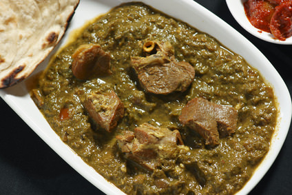Order 29. Chicken Saag food online from Sultan Indian Cuisine store, Lansdale on bringmethat.com