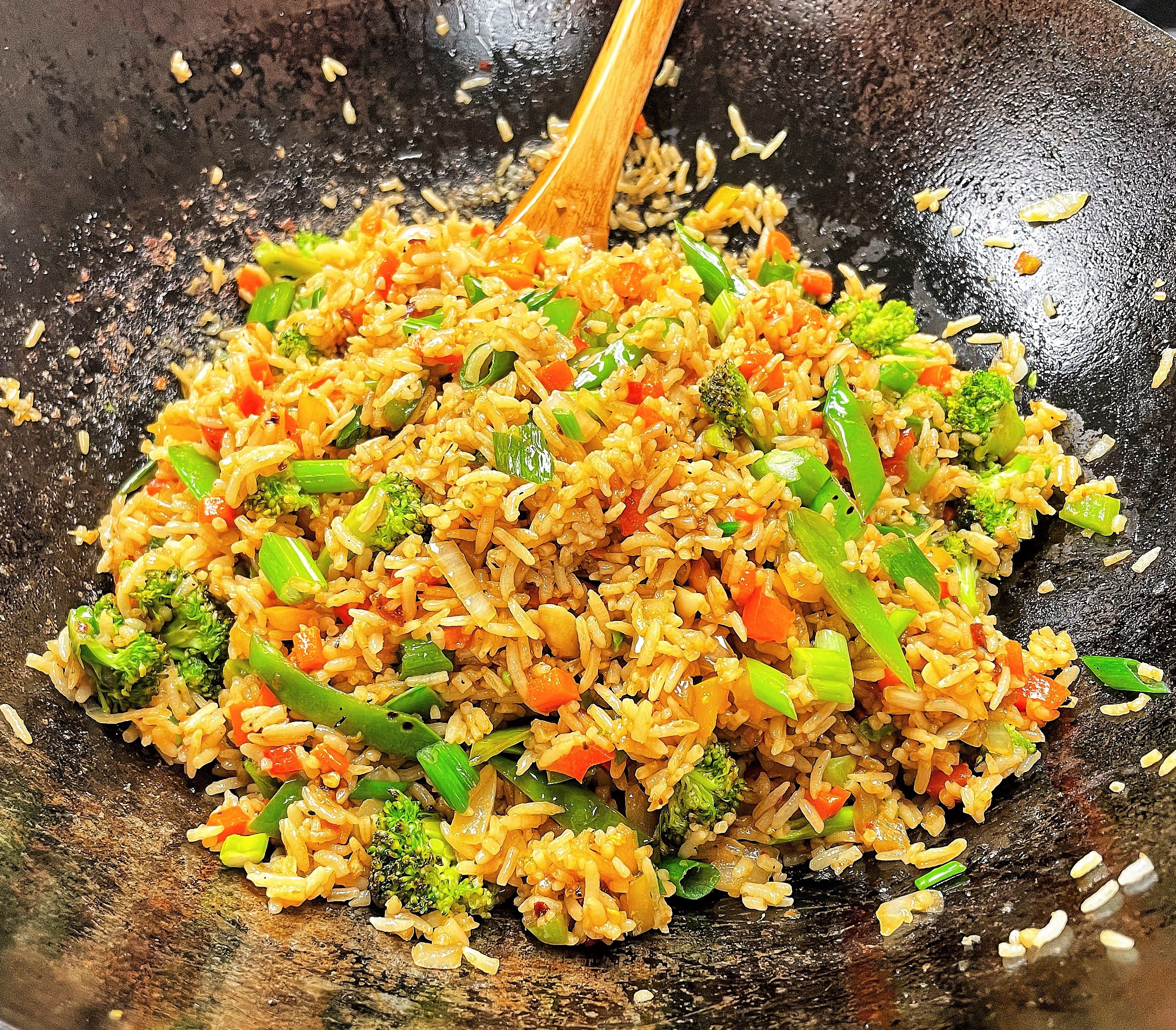 Order Loaded Vegetable Fried Rice food online from Mahfy Meals To Go store, Hawthorne on bringmethat.com
