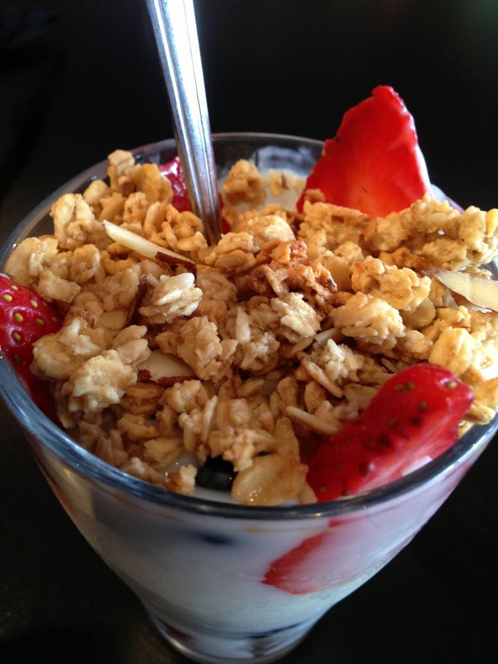 Order Yogurt Parfait with Fresh Berries food online from Cupz N' Crepes store, Phoenix on bringmethat.com