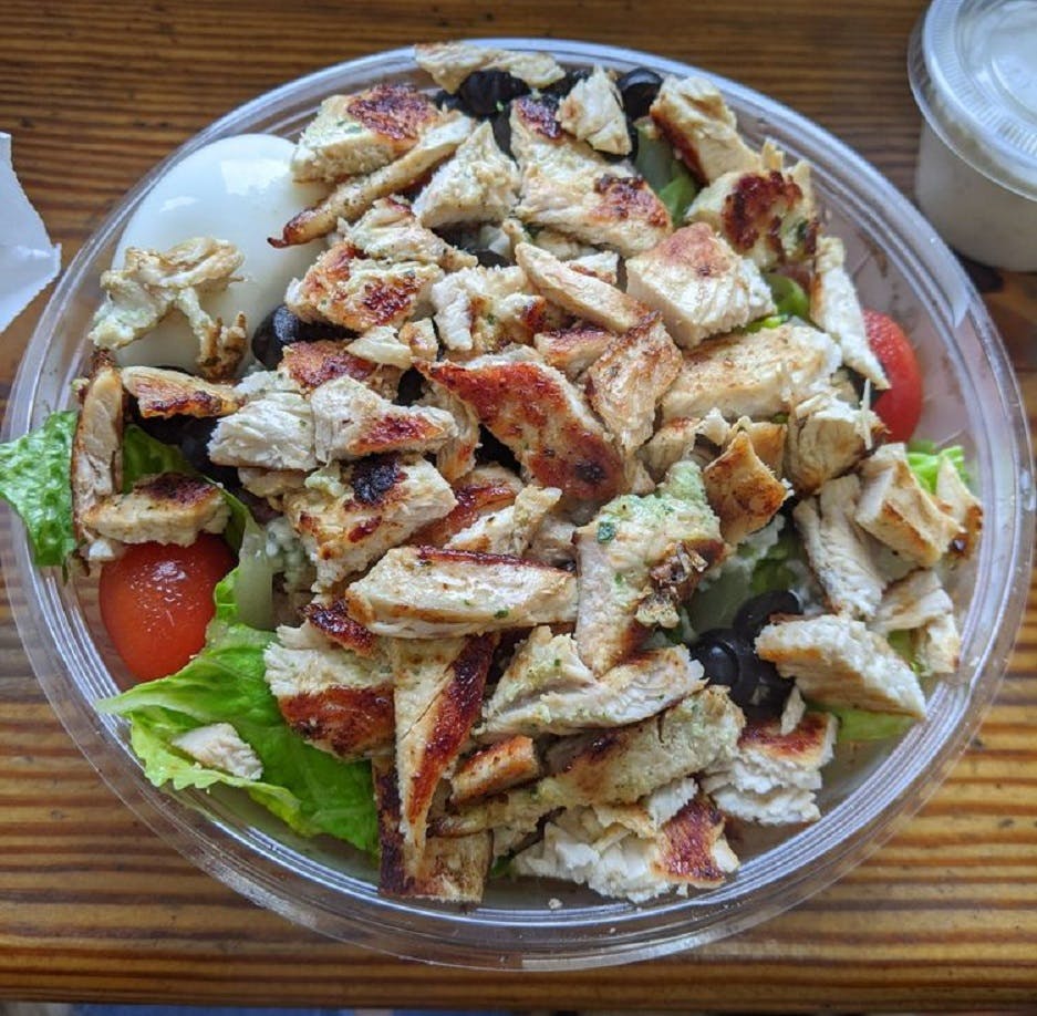 Order Garden Salad with Grilled Chicken - Salad food online from Carmine's Pizzeria store, Brooklyn on bringmethat.com