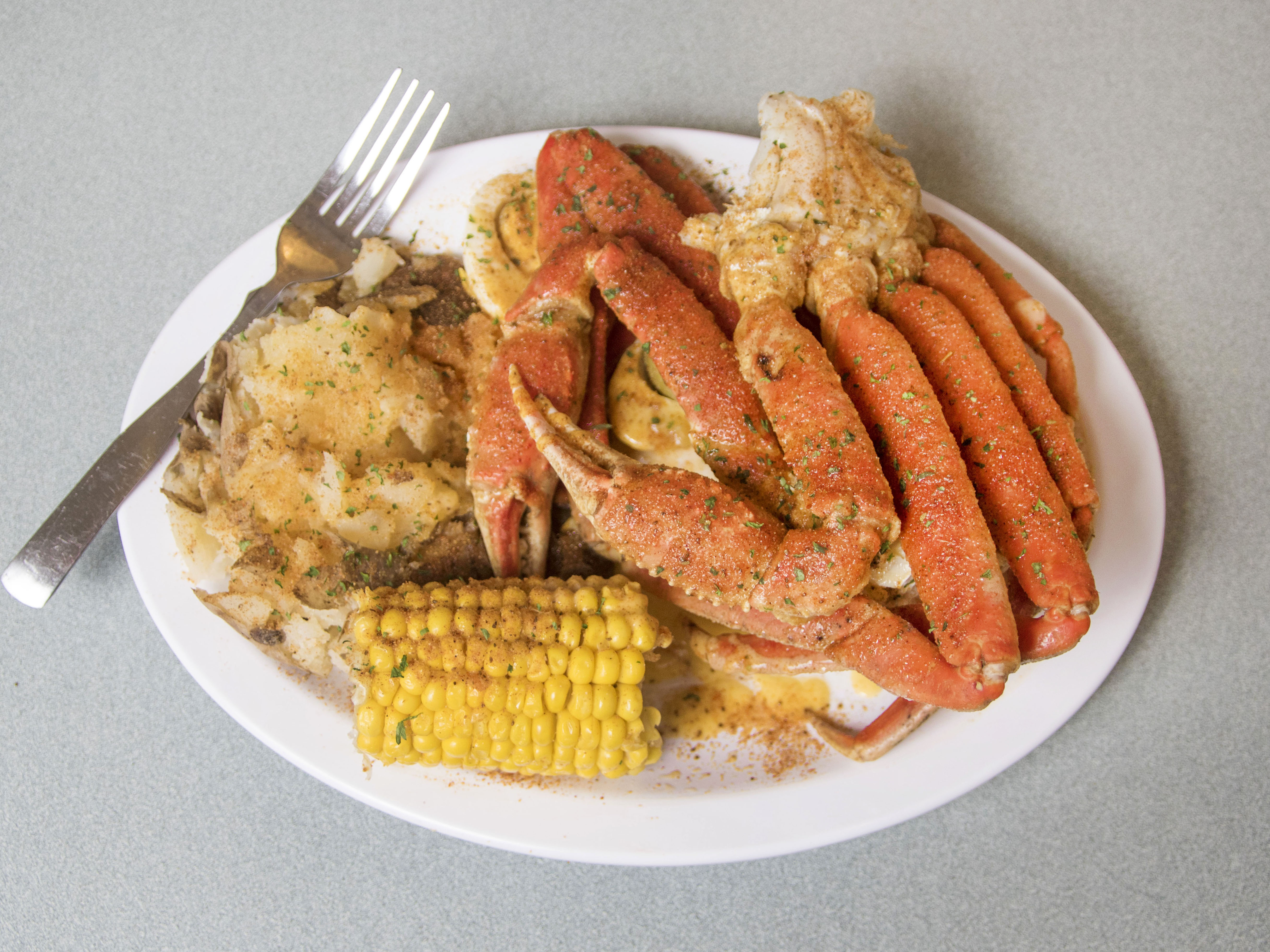 Order 1 Cluster Platter Meal food online from The Crab House store, Detroit on bringmethat.com