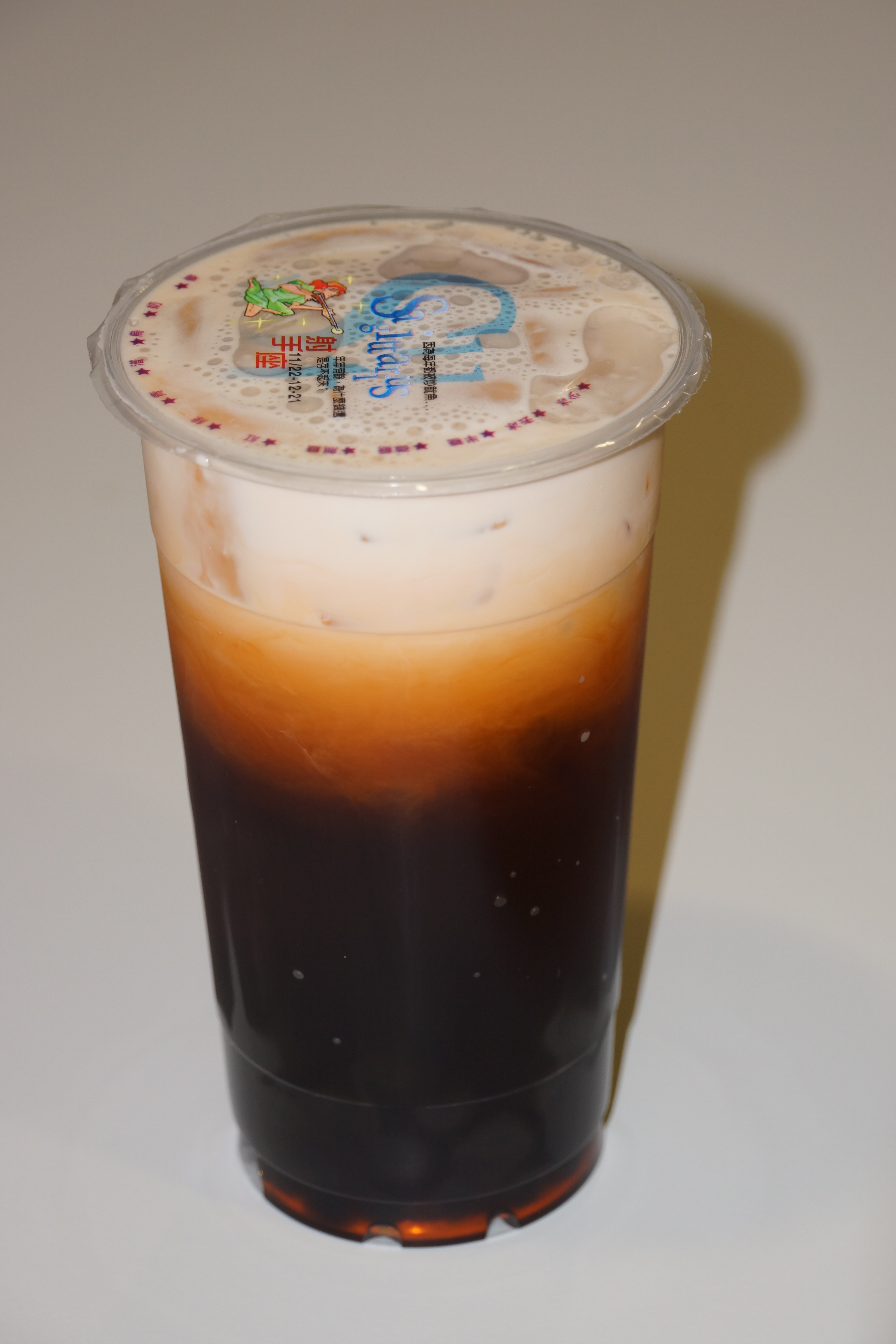 Order 24 oz. Thai Iced Tea food online from Mandarin Chinese Cuisine store, Covina on bringmethat.com