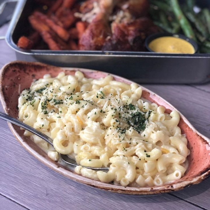 Order Truffle mac & cheese food online from Limon Rotisserie store, San Francisco on bringmethat.com