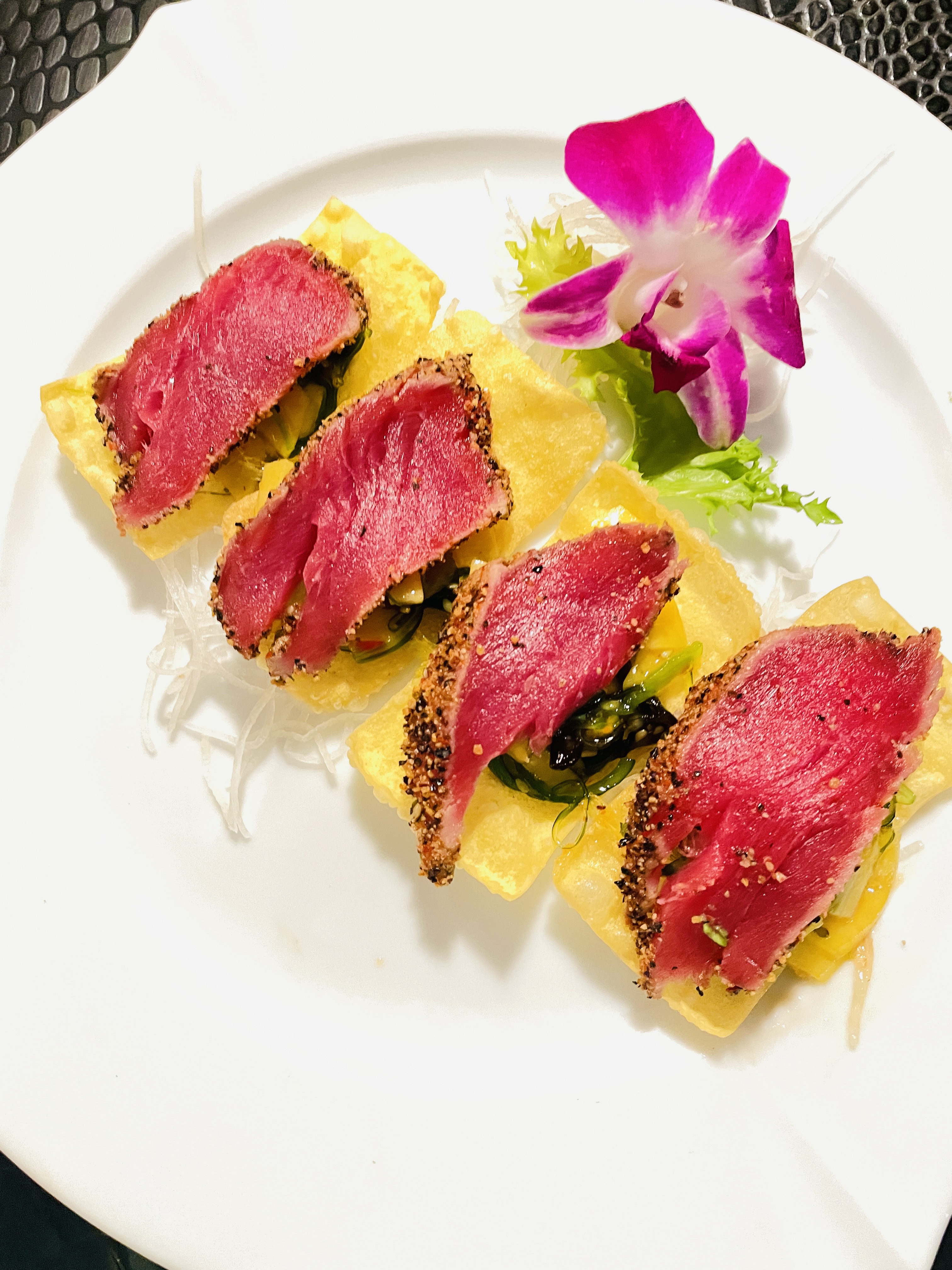 Order B9. Wonton Tuna food online from Yama Fuji Sushi store, Briarcliff Manor on bringmethat.com