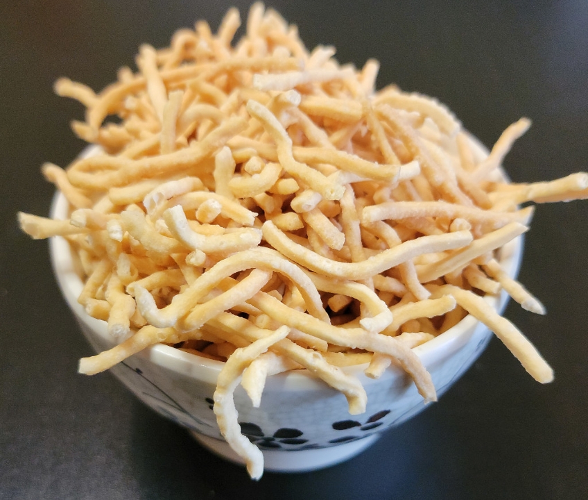 Order Crispy Noodle 炸面 food online from New Peking store, Crystal Lake on bringmethat.com