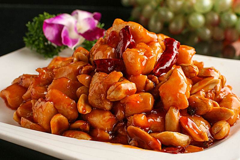 Order Kung Pao Chicken 宫爆鸡丁 food online from Le's Restaurant store, Ames on bringmethat.com