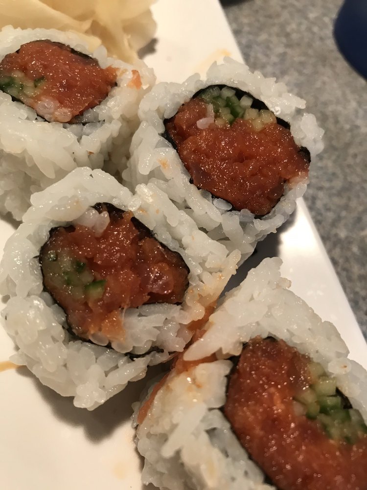 Order Spicy Tuna Roll food online from Tgi Sushi store, San Jose on bringmethat.com