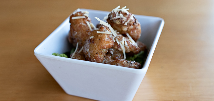 Order Garlic Parm Chicken Bites food online from Beerhead Bar & Eatery store, Painesville on bringmethat.com