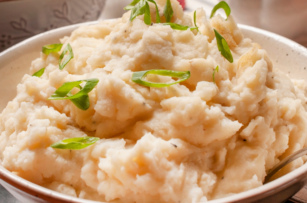 Order Roasted Garlic Mashed Potatoes food online from Austin's American Grill store, Fort Collins on bringmethat.com