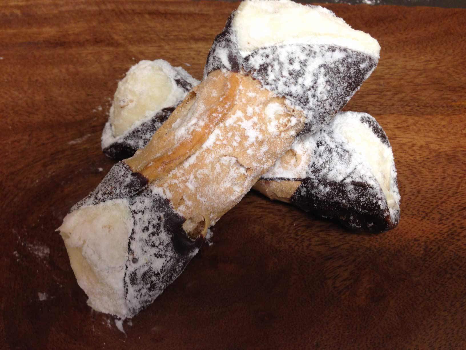 Order Chocolate Dipped Cannoli food online from Savoia Pastry Shoppe store, Rochester on bringmethat.com