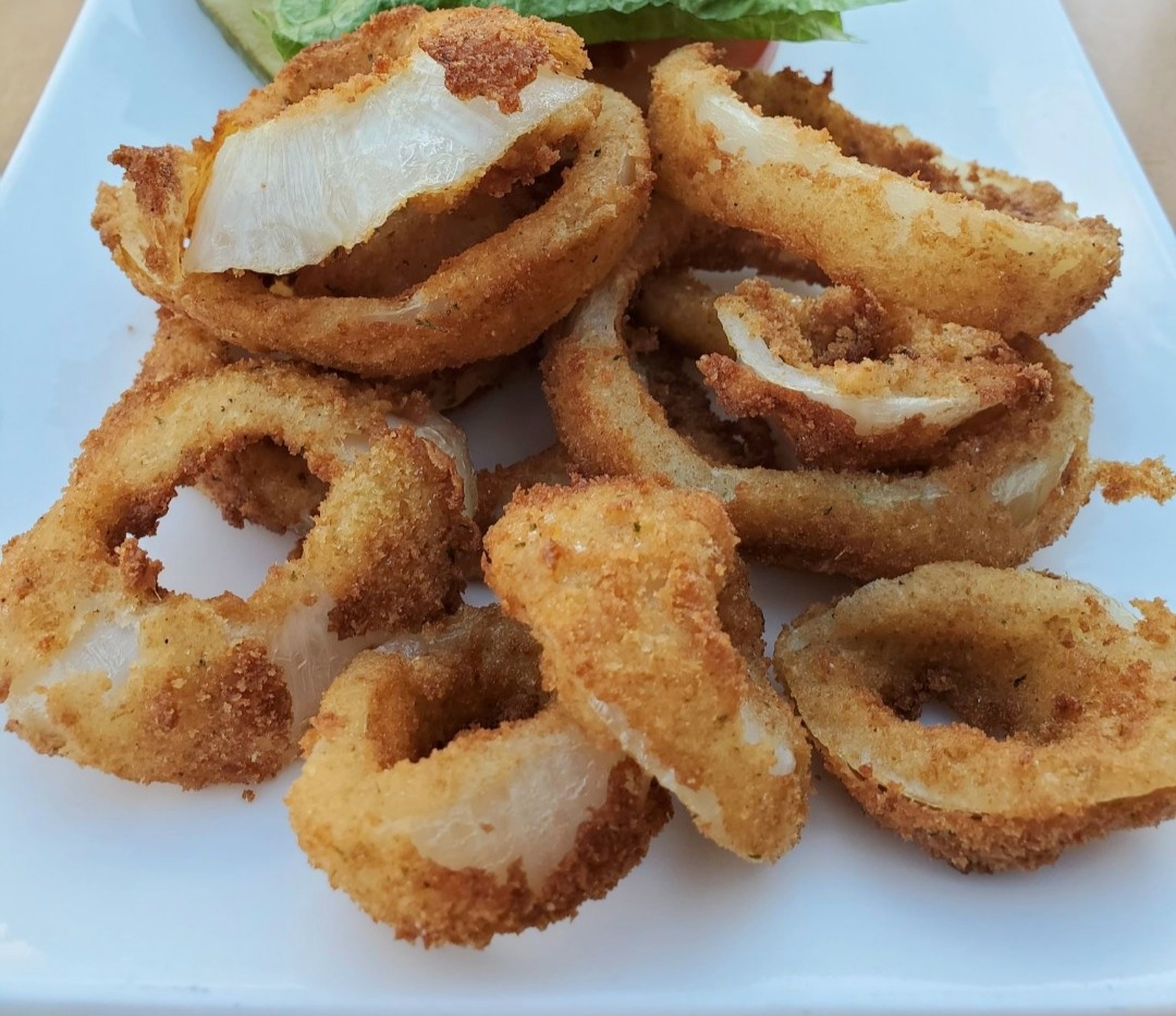 Order  Onion Rings food online from Hot Wings Cafe store, Pasadena on bringmethat.com
