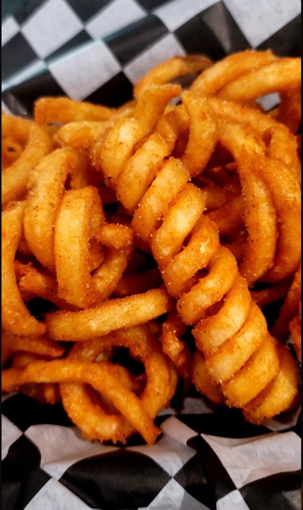Order Spud Basket of Fries food online from Hunt Annex Lounge store, Woodlyn on bringmethat.com