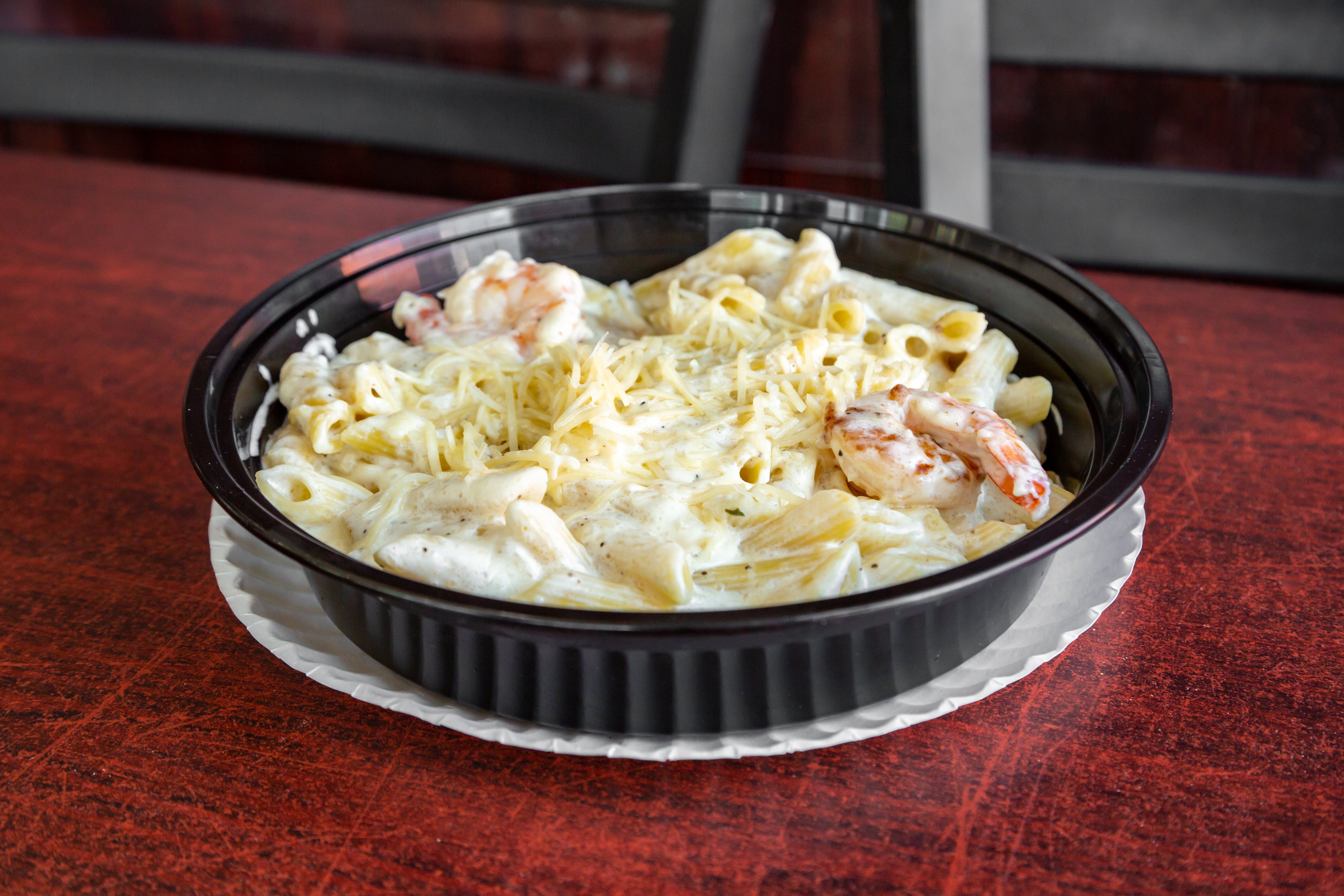 Order Shrimp Alfredo - Entree food online from Little Pizza King store, Brighton on bringmethat.com