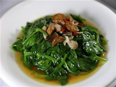 Order Pea Tip in Broth food online from MingHin Cuisine - South Loop store, Chicago on bringmethat.com