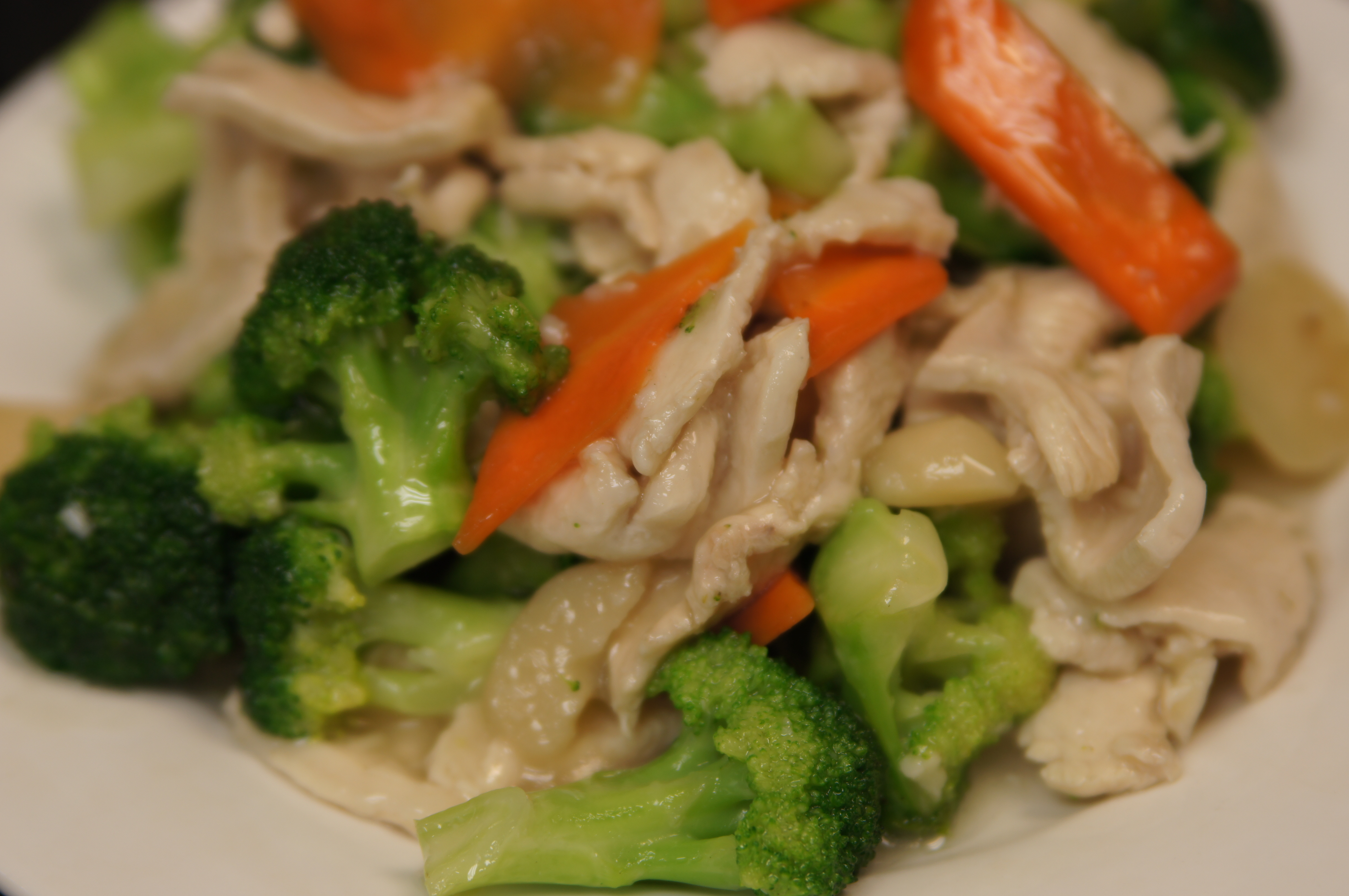 Order C2. Chicken with Broccoli food online from Ginger Wok store, Houston on bringmethat.com