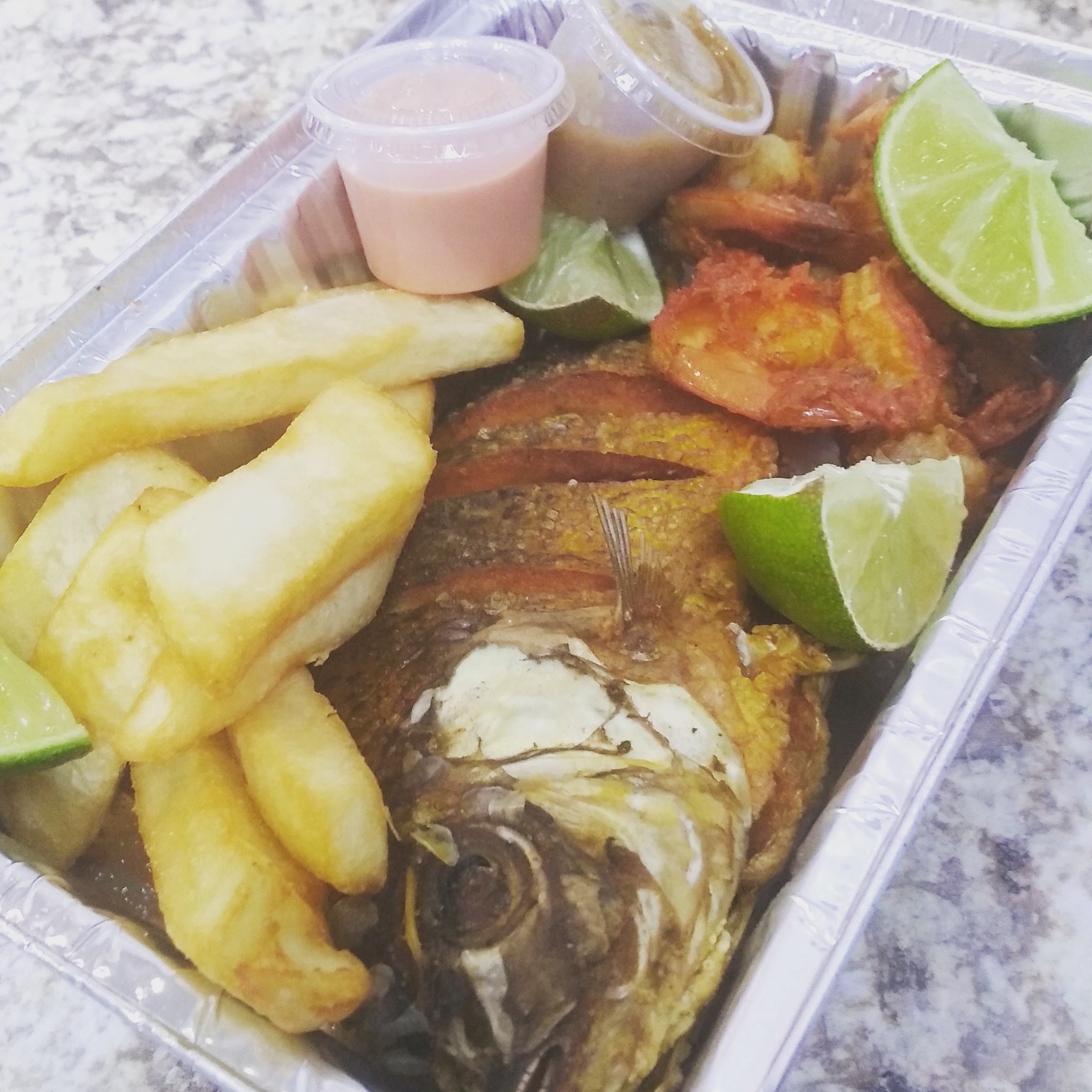 Order LUNCH WHOLE FRIED FISH/PEZCADO FRITO food online from Oscar's Kitchen store, Bronx on bringmethat.com