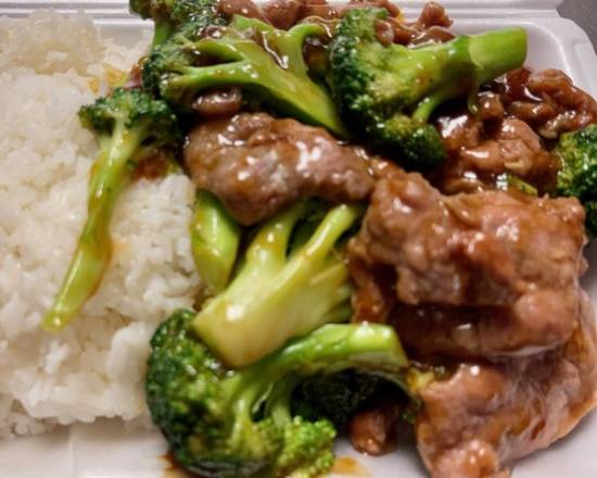 Order Beef Broccoli with White Rice food online from Sui Min House store, Paterson on bringmethat.com