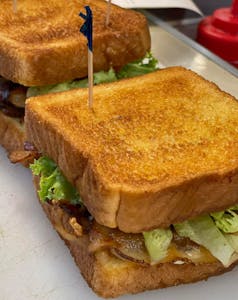 Order Bases Loaded BLT food online from Parkside Sports Grille store, Newton Grove on bringmethat.com