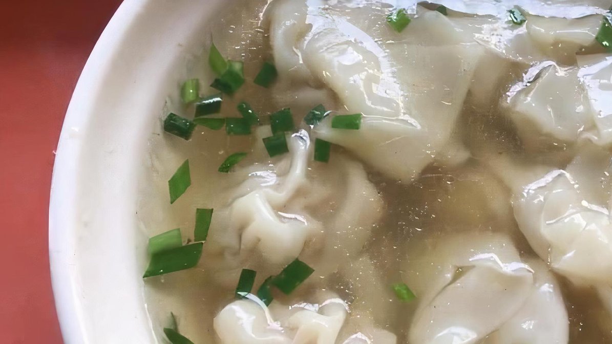 Order Wonton Soup food online from Hot Wok store, Fort Mitchell on bringmethat.com