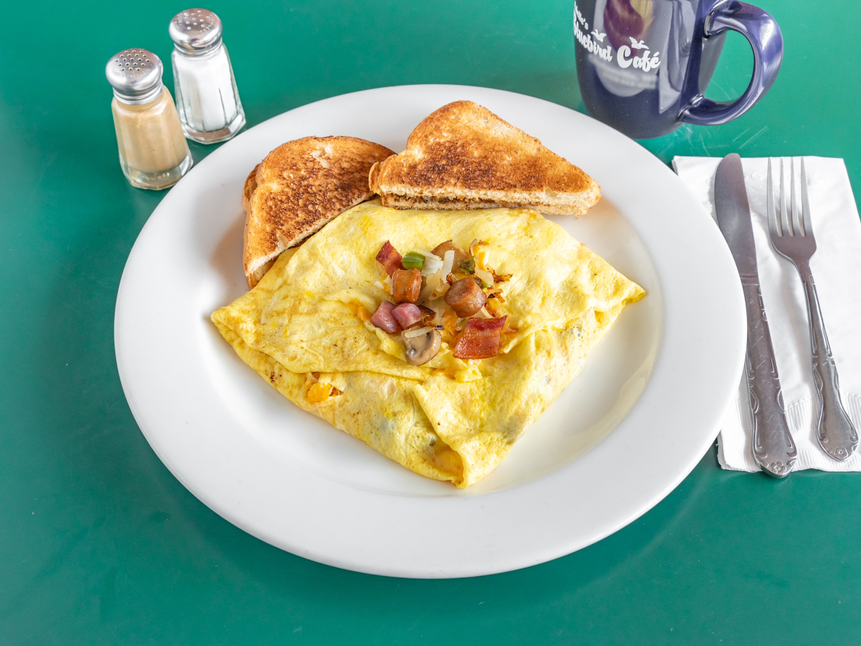 Order House Omelet food online from Adelle Bluebird Cafe store, Clintonville on bringmethat.com