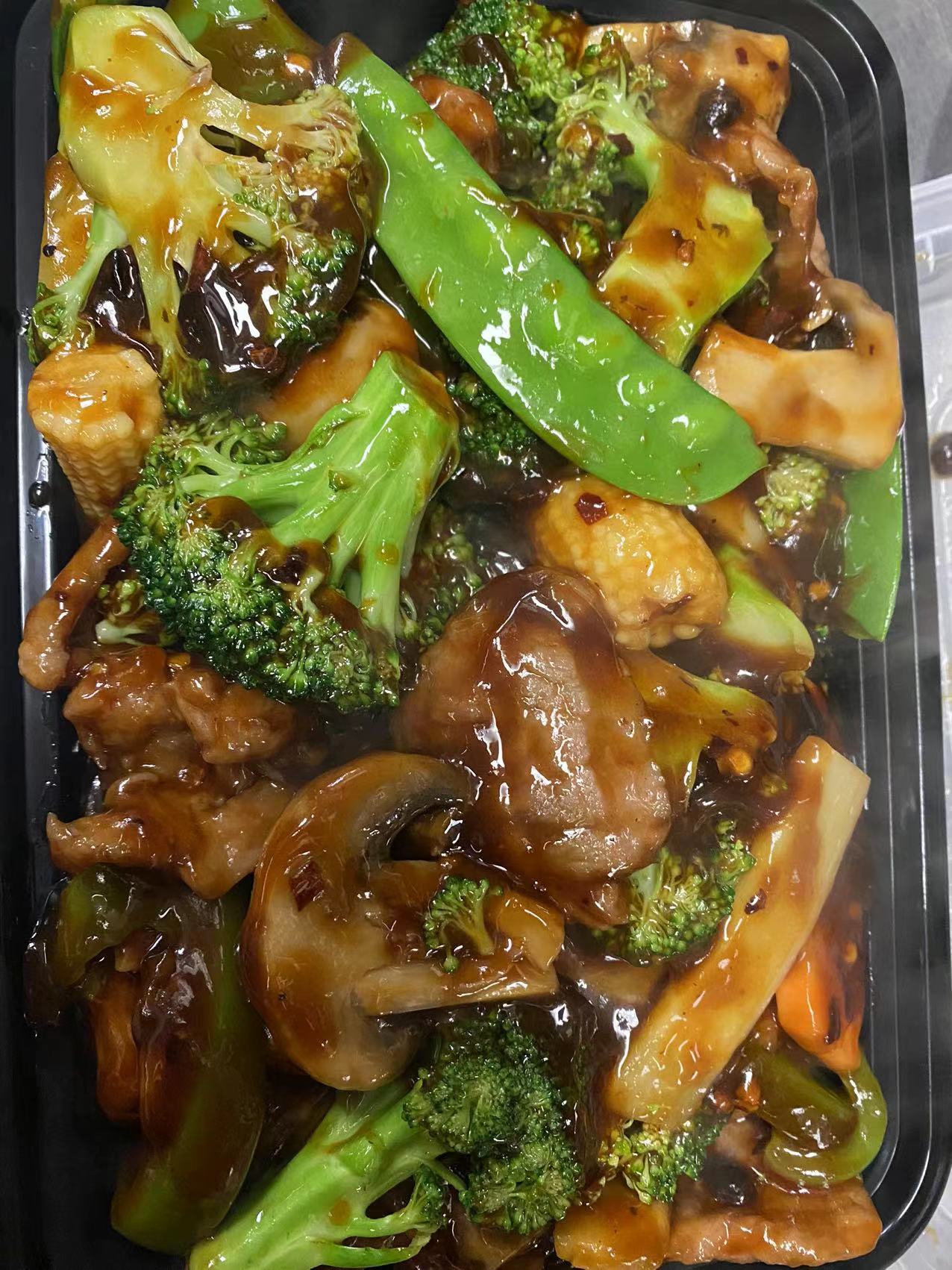 Order  Beef with  Garlic Sauce  food online from China King store, King Of Prussia on bringmethat.com