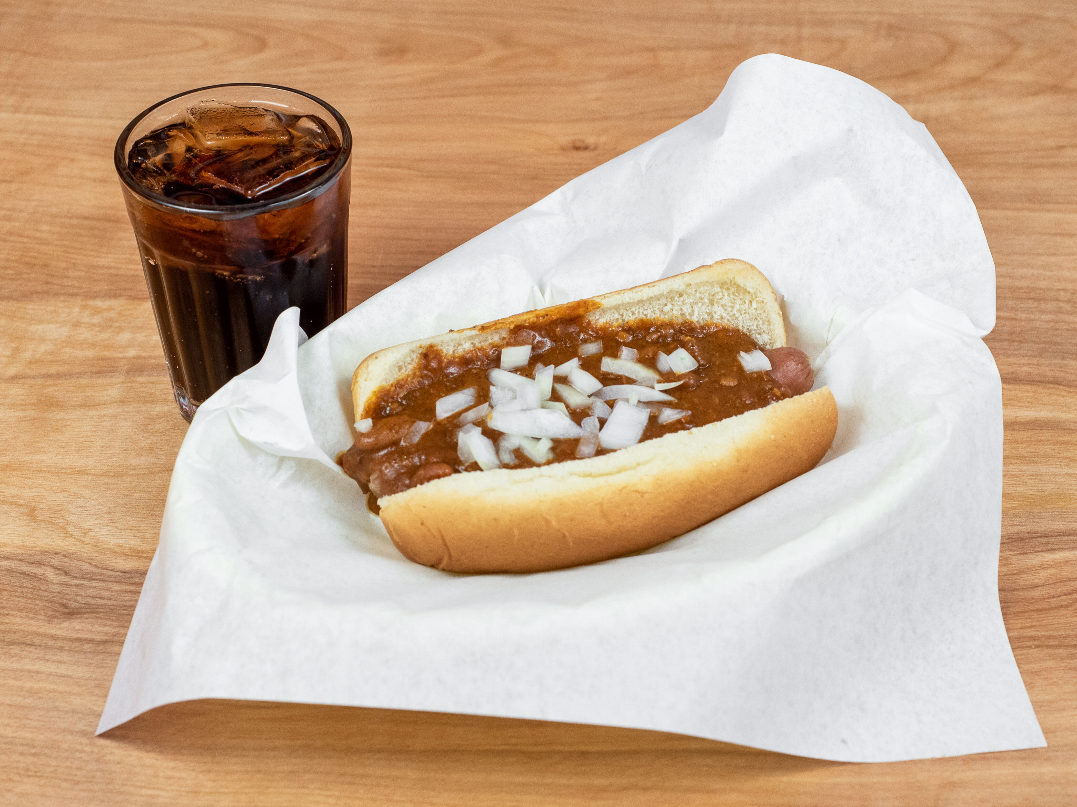 Order Chili Dog food online from Mr T Gyros store, Schiller Park on bringmethat.com