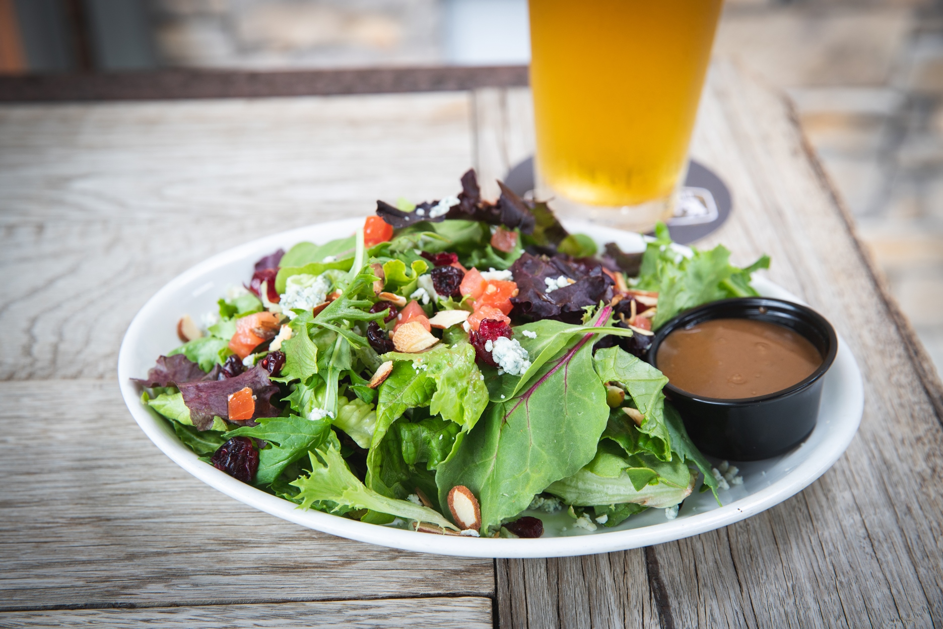 Order Side Mixed Greens food online from Karl Strauss Brewing Company store, Carlsbad on bringmethat.com