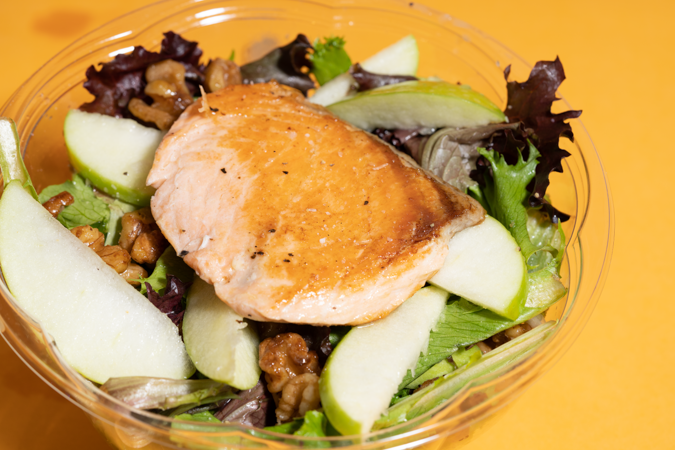 Order Mixed Greens Salad. food online from Earl Sandwiches store, Arlington on bringmethat.com