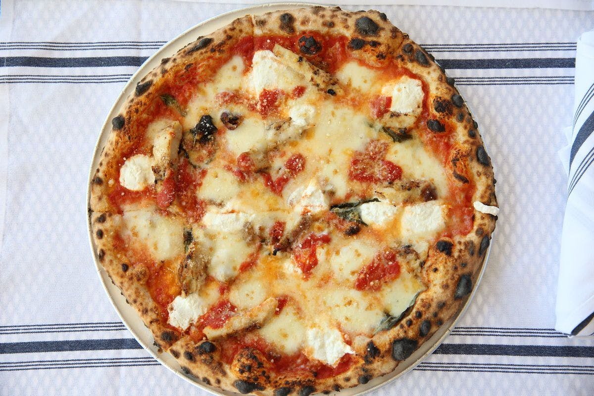Order Salsiccia Pizza - 12'' (6 Slices) food online from Campania Milton store, Milton on bringmethat.com