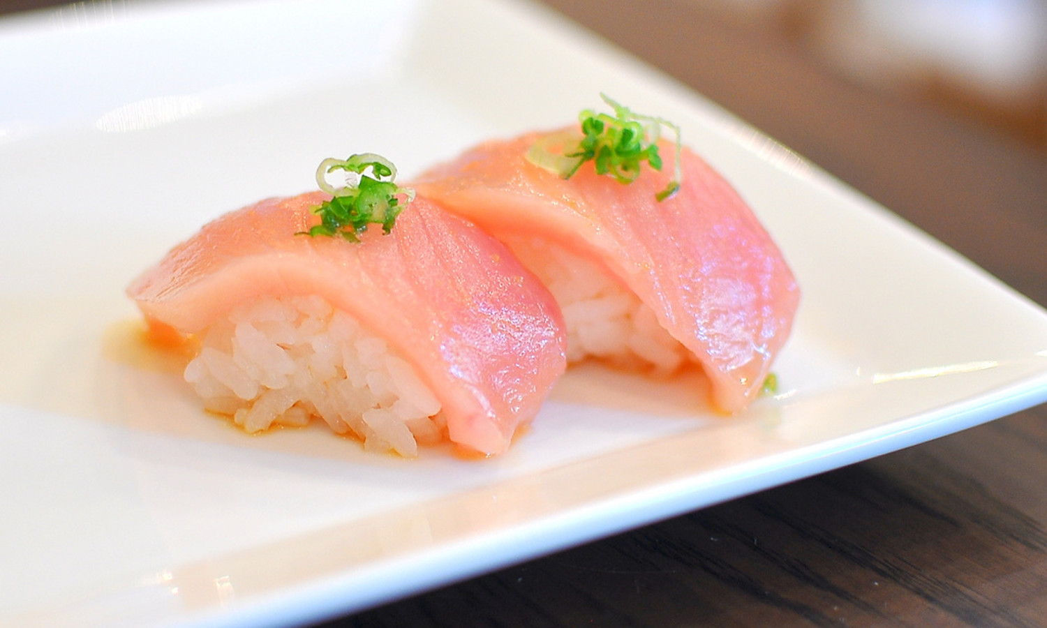 Order Yellowtail Sushi food online from Izumi Japanese Steak House & Sushi Bar store, Windsor Locks on bringmethat.com