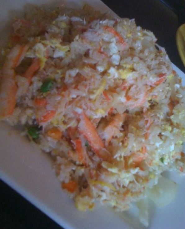Order Crab Fried Rice food online from T's Thai store, Santa Monica on bringmethat.com