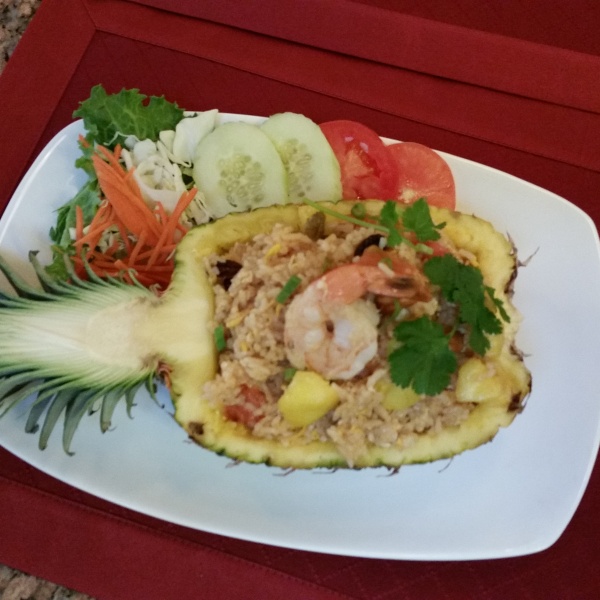Order 52. Pineapple Fried Rice food online from Thai Bangkok Cuisine store, Cupertino on bringmethat.com